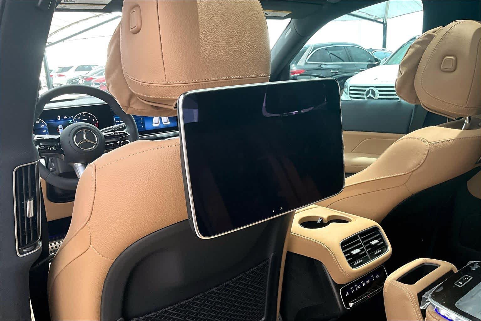 New 2026 Mercedes-Benz GLS 580 4MATIC image 13