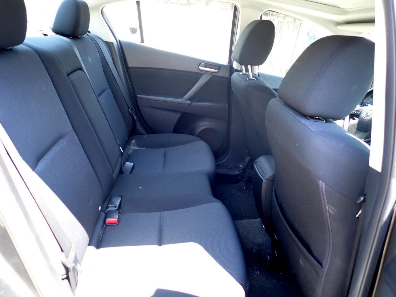 Used 2011 MAZDA MAZDA3 i Touring image 7