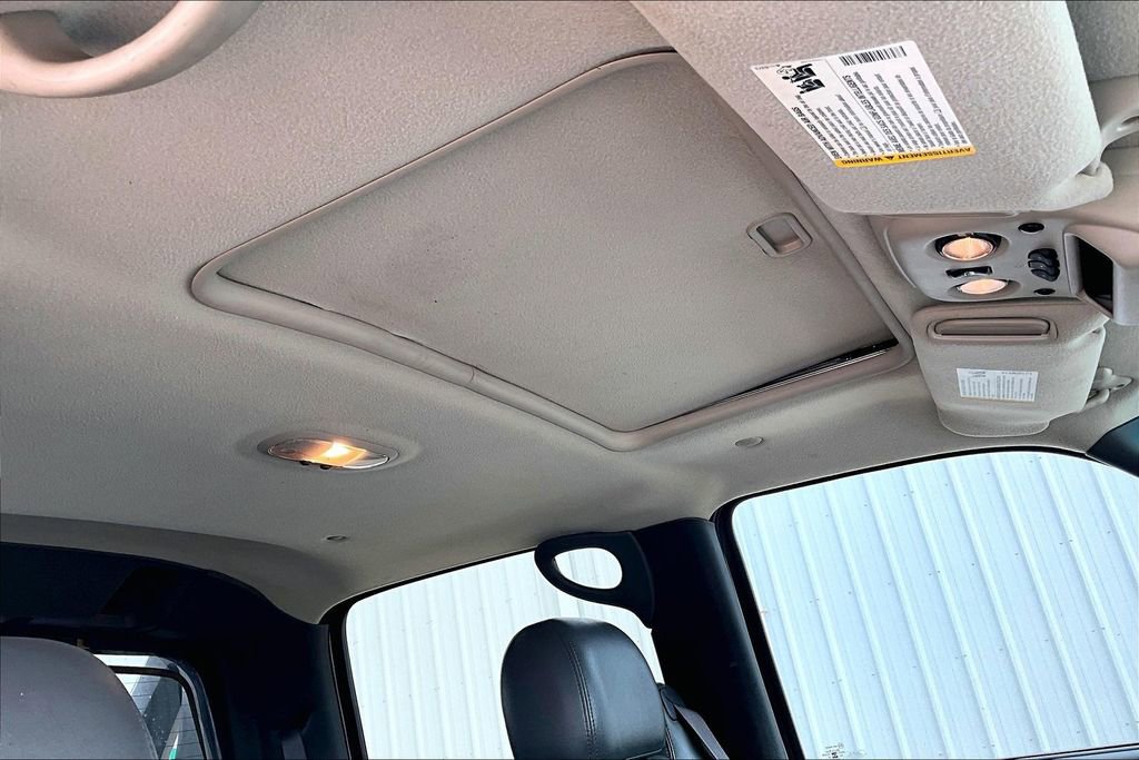 Used 2004 Chevrolet Avalanche Z66 w/ Sun And Sound Package RWD image 20