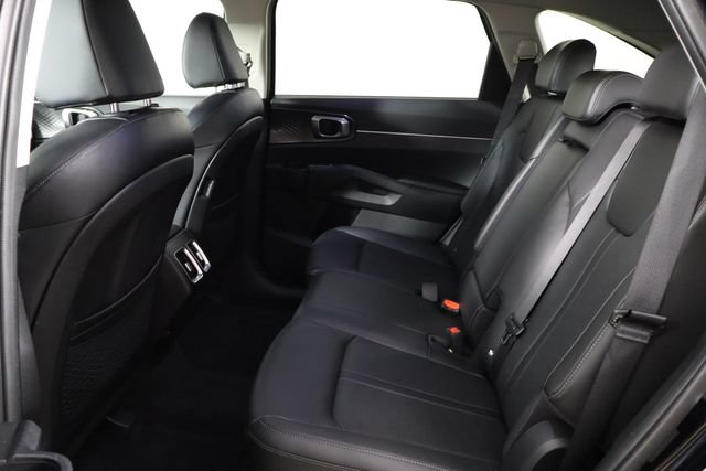 Certified 2025 Kia Sorento S w/ Panoramic Sunroof Package FWD image 16