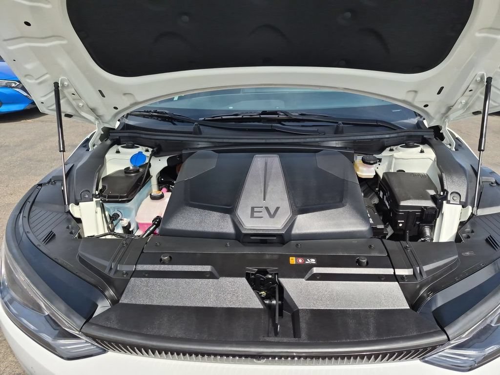 Certified 2024 Kia EV6 Wind w/ Wind Technology Package RWD image 29