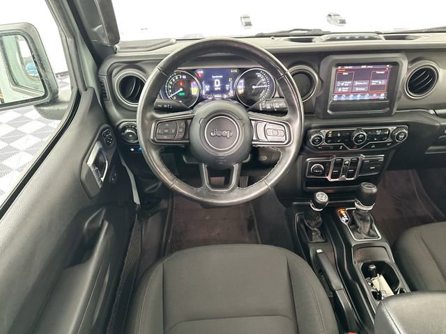 Used 2023 Jeep Wrangler Unlimited w/ Cold Weather Group AWD/4WD image 10