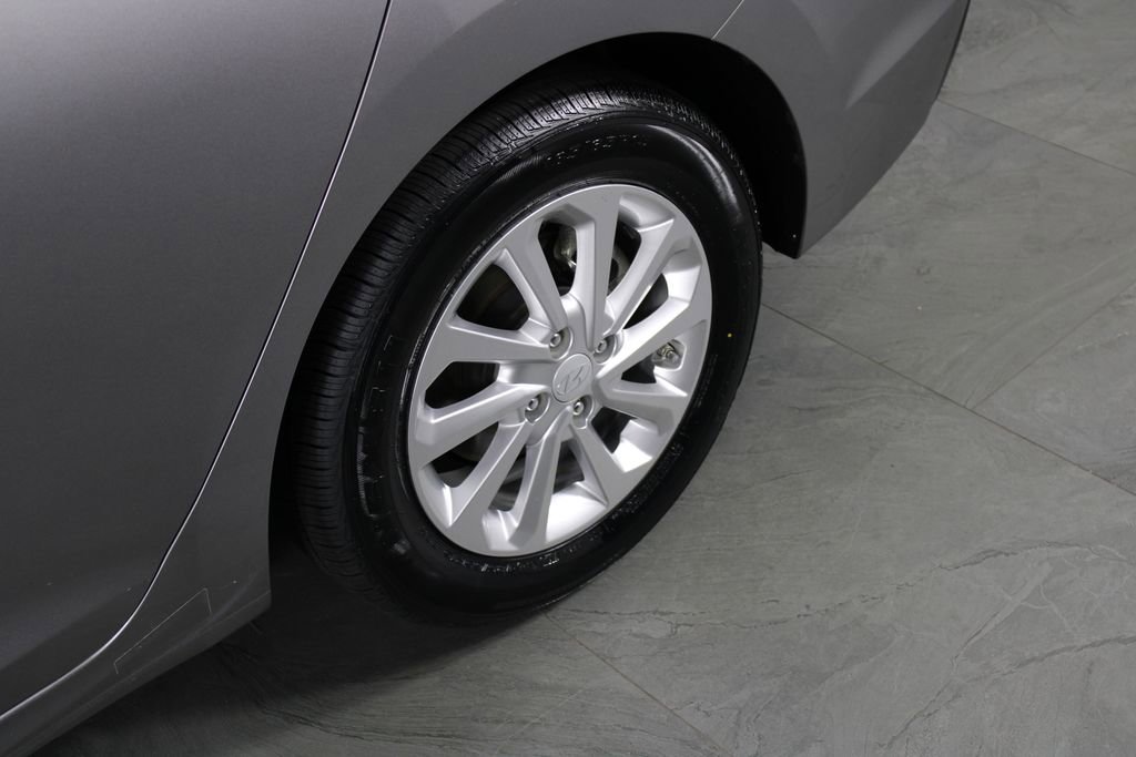 Certified 2022 Hyundai Accent SEL FWD image 13