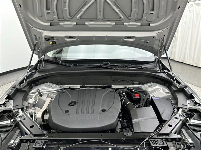 Certified 2023 Volvo XC60 B5 Plus w/ Climate Package image 26