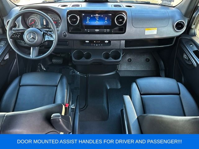 Used 2025 Mercedes-Benz Sprinter 2500 image 21