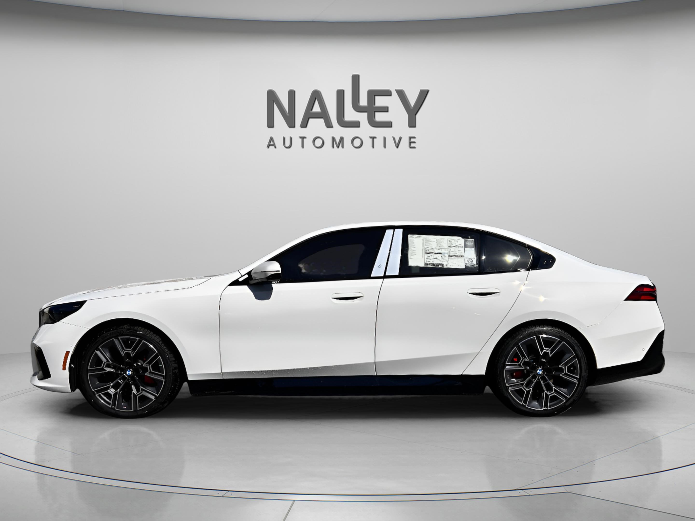 Used 2026 BMW i5 eDrive40 w/ M Sport Package image 5