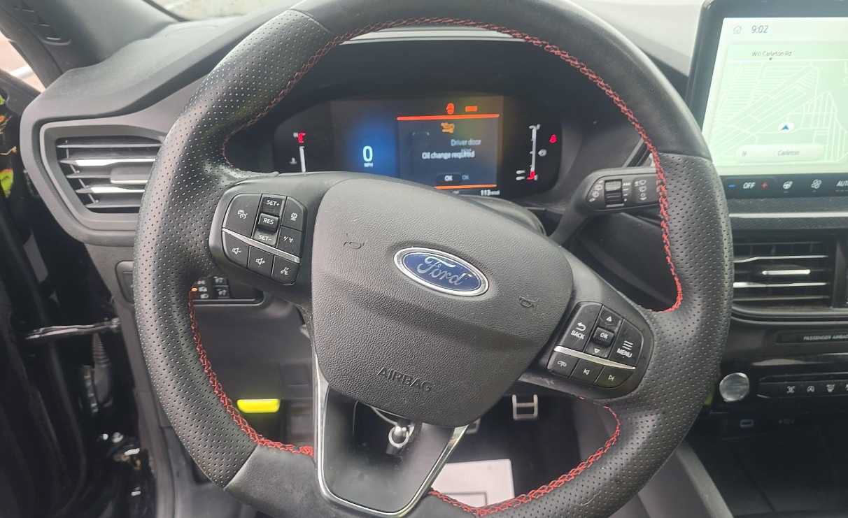 Used 2023 Ford Escape ST-Line w/ Tech Pack #1 AWD/4WD image 12