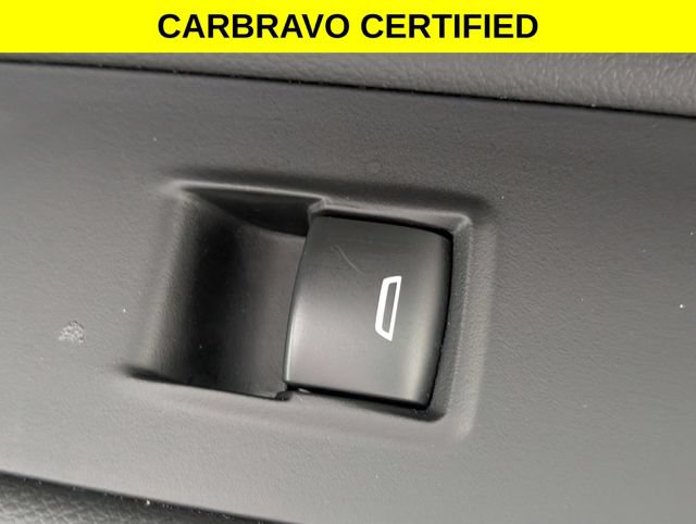 Certified 2024 GMC Terrain SLT FWD image 34