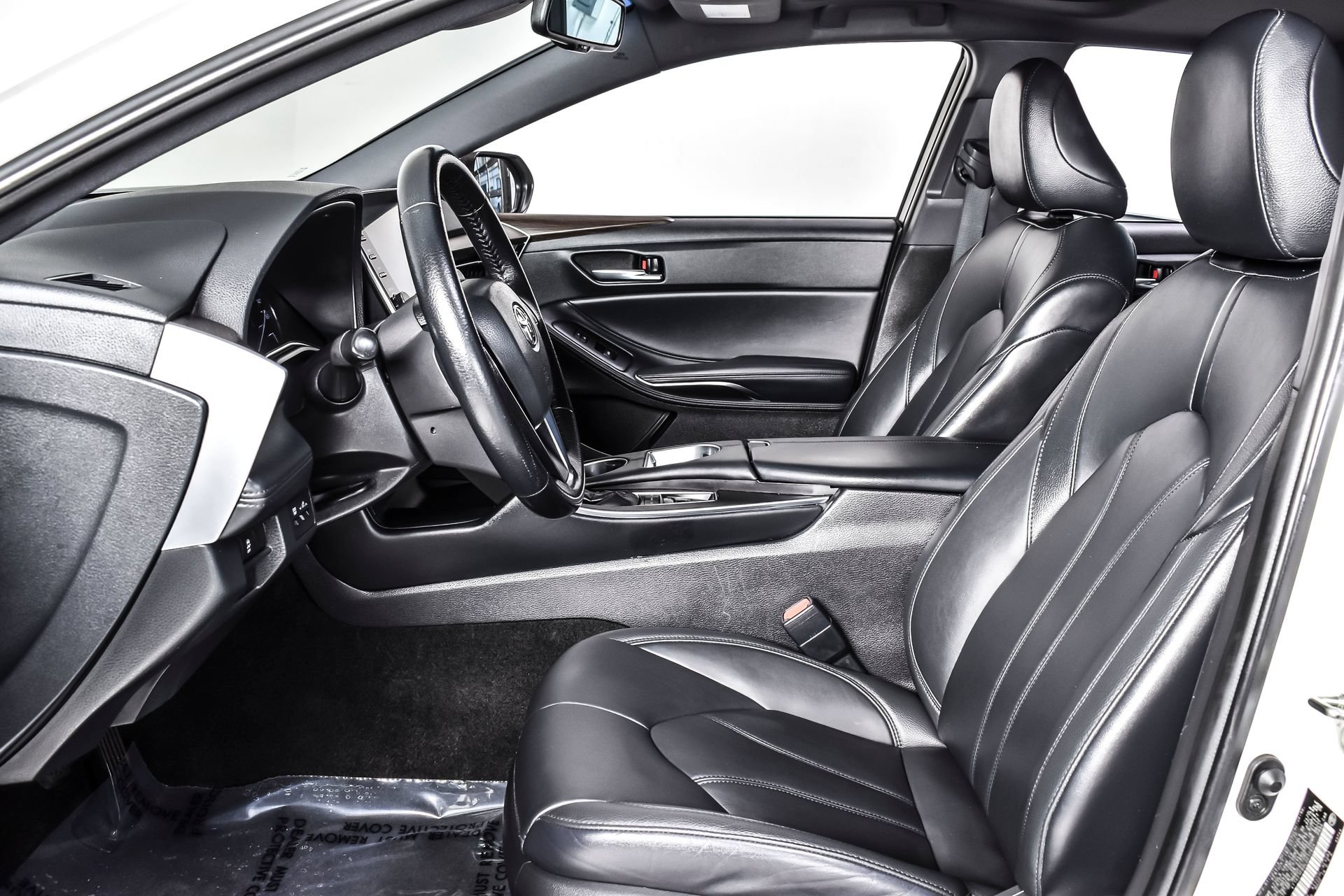 Used 2020 Toyota Avalon XLE w/ Moonroof Package FWD image 16