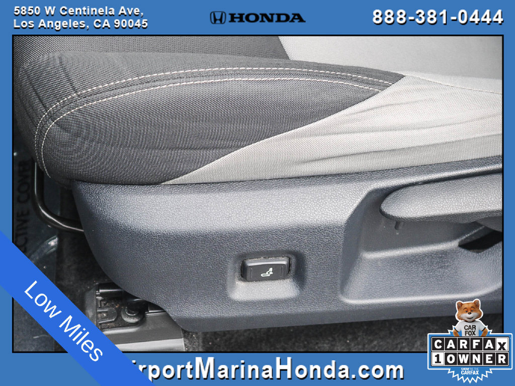 Used 2024 Toyota Tacoma TRD Off-Road AWD/4WD image 25