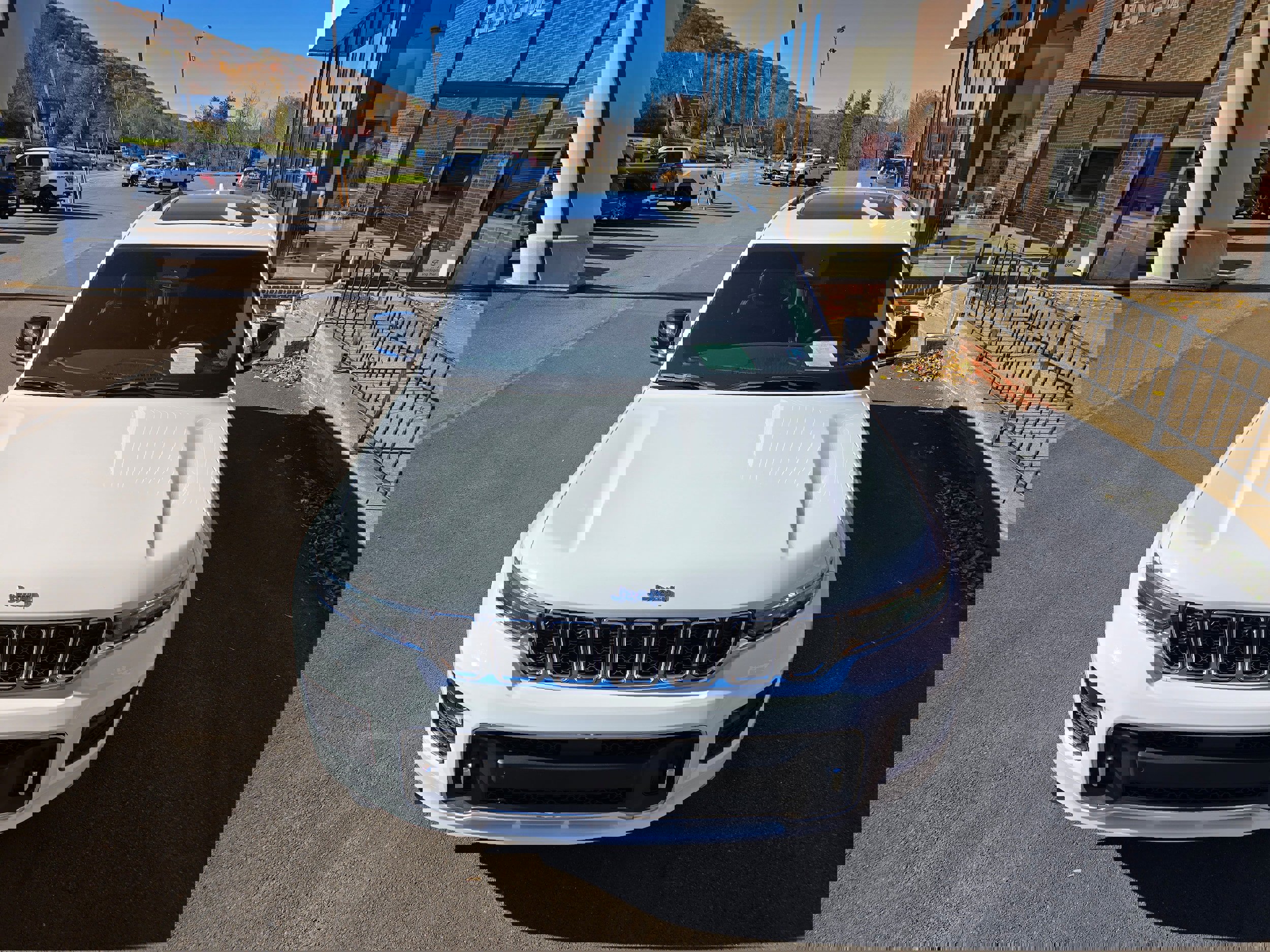 Used 2022 Jeep Grand Cherokee L Overland image 3