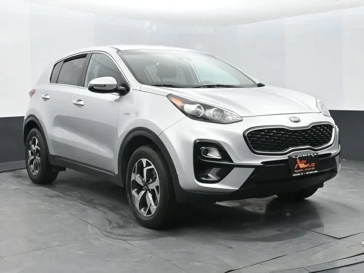 Used 2020 Kia Sportage LX w/ LX Popular Package AWD/4WD image 2