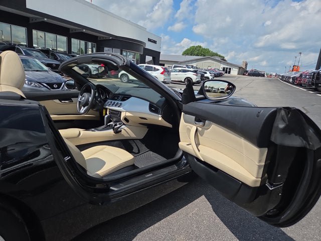 Used 2009 BMW Z4 sDrive30i RWD image 13