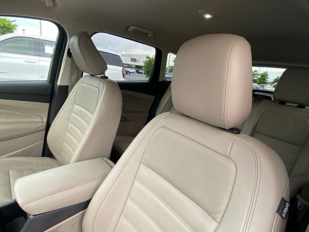 Certified 2018 Ford Escape SEL FWD image 20