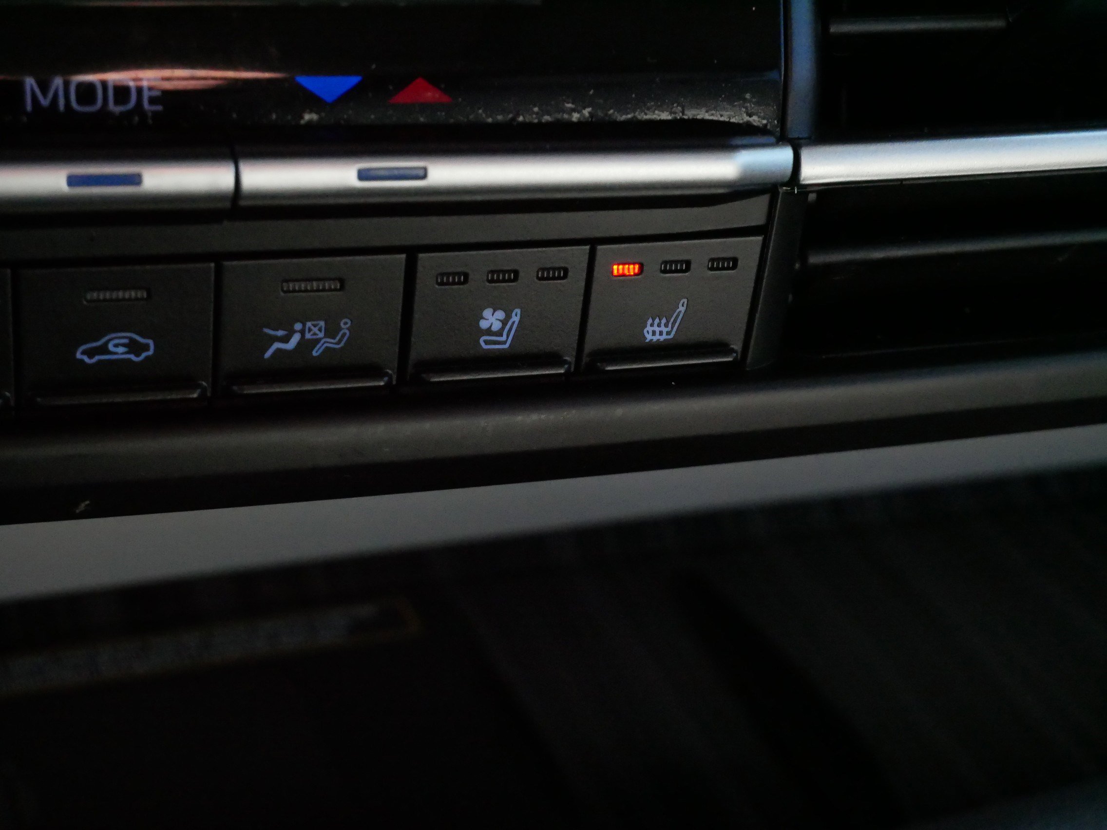 Certified 2024 Toyota Sienna Limited FWD image 29