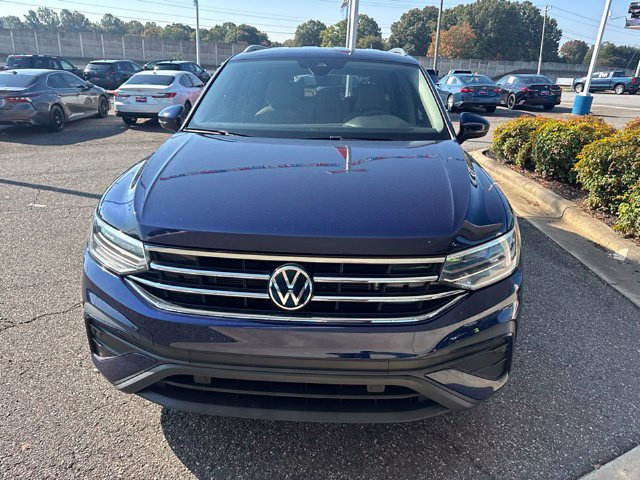 Used 2023 Volkswagen Tiguan SE FWD image 2