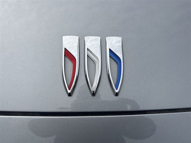 Used 2024 Buick Envision Avenir image 31