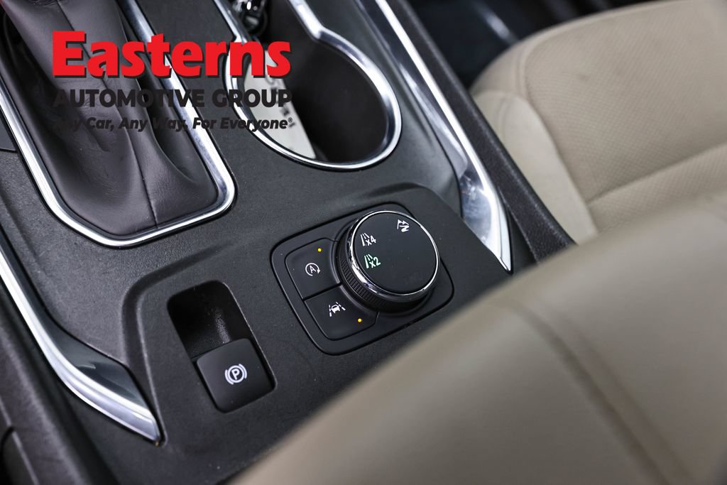 Used 2022 Chevrolet Traverse LS AWD/4WD image 20