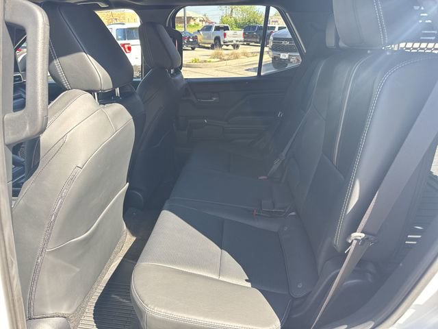 Used 2025 Toyota 4Runner Limited AWD/4WD image 25