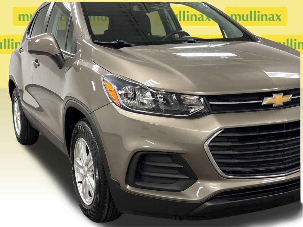 Certified 2020 Chevrolet Trax LS w/ Tint and Cruise Package image 5