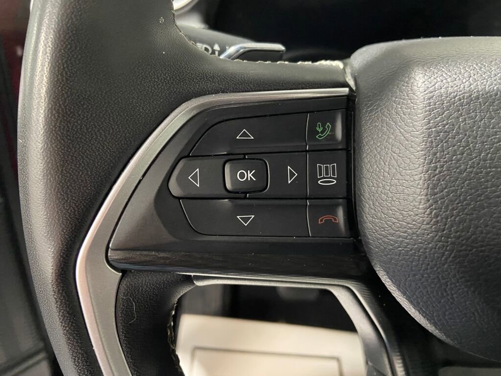 Used 2023 Jeep Grand Cherokee L Laredo image 17