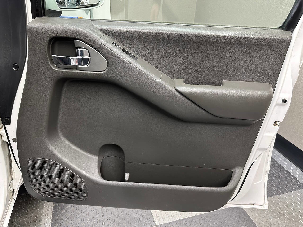 Used 2012 Nissan Frontier PRO-4X image 17