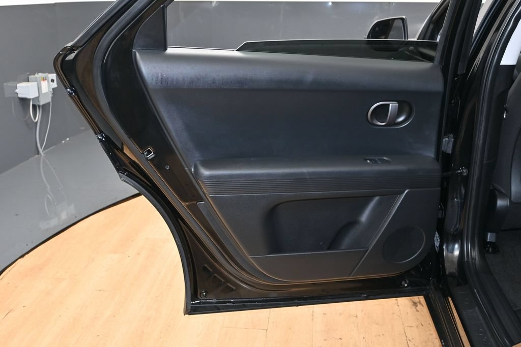 Used 2025 Hyundai Ioniq 5 SE RWD image 35