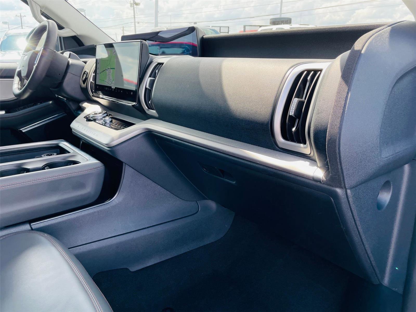 Certified 2025 Ford Expedition Active RWD image 21
