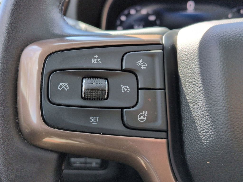 Used 2023 Chevrolet Suburban High Country image 19