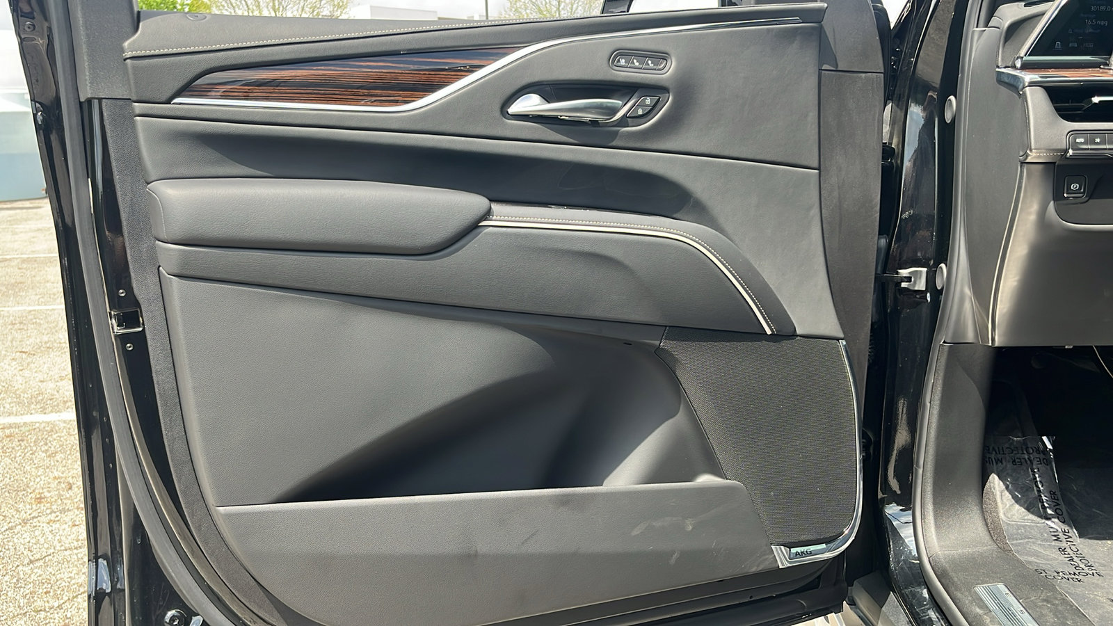 New 2024 Cadillac Escalade Premium Luxury image 12