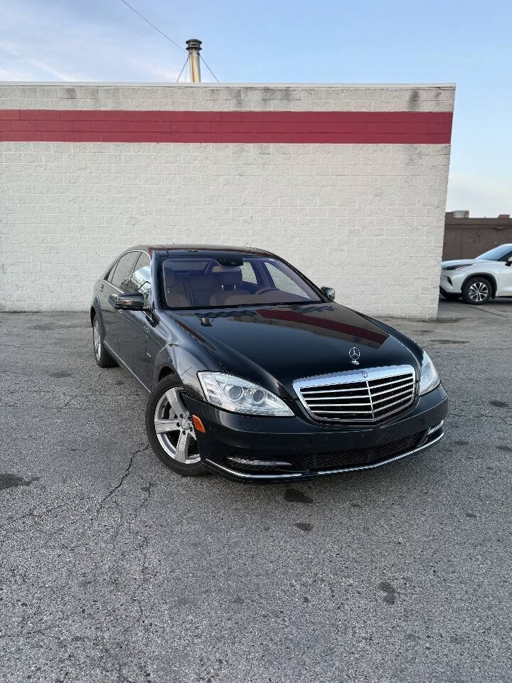 Used 2012 Mercedes-Benz S 550 4MATIC w/ Premium 2 Pkg image 2