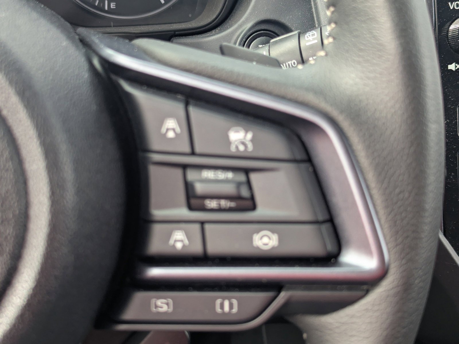 Certified 2025 Subaru Forester Limited image 25