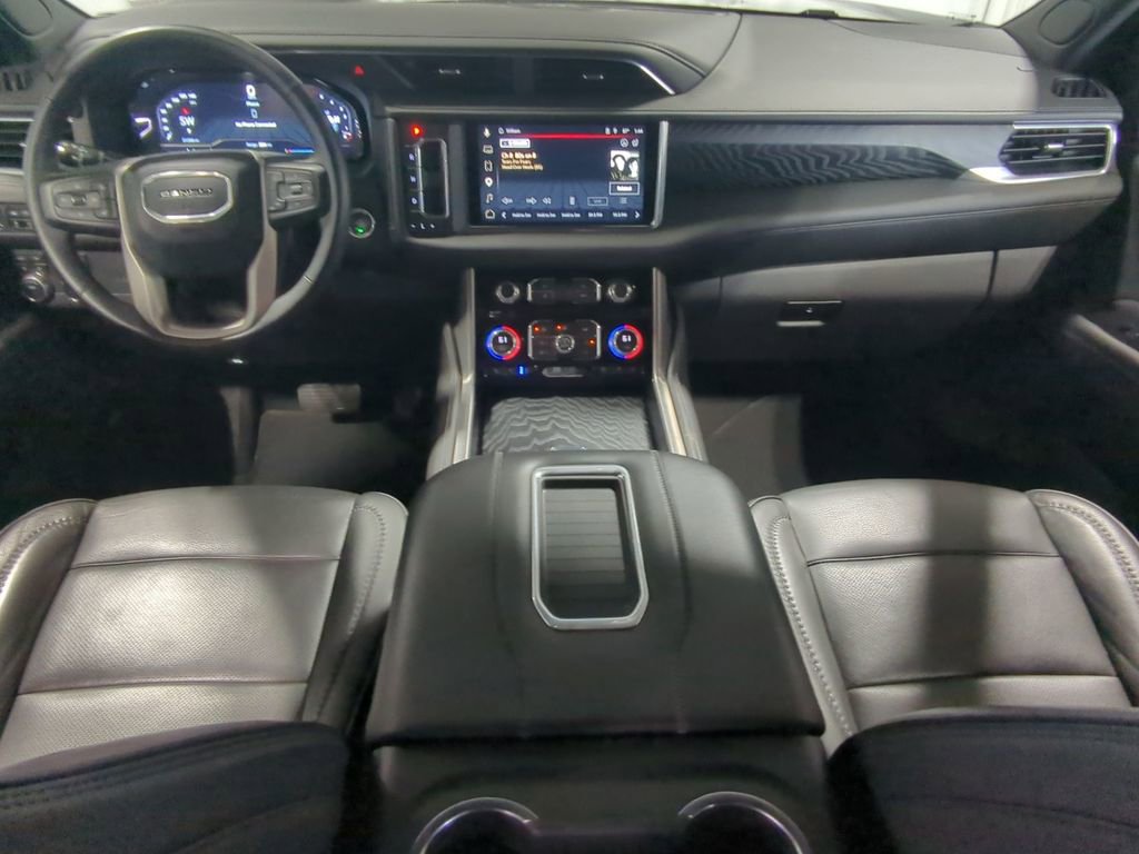 Used 2023 GMC Yukon XL Denali AWD/4WD image 15