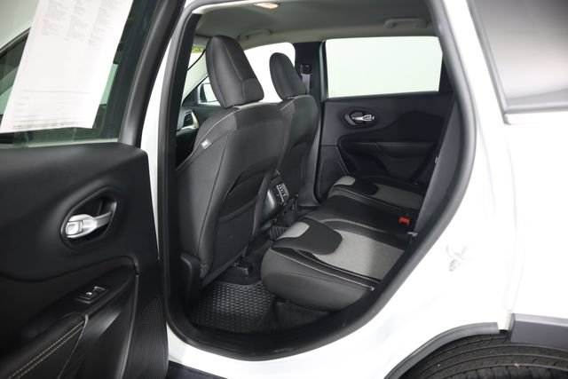Used 2014 Jeep Cherokee Latitude w/ Cold Weather Group AWD/4WD image 50