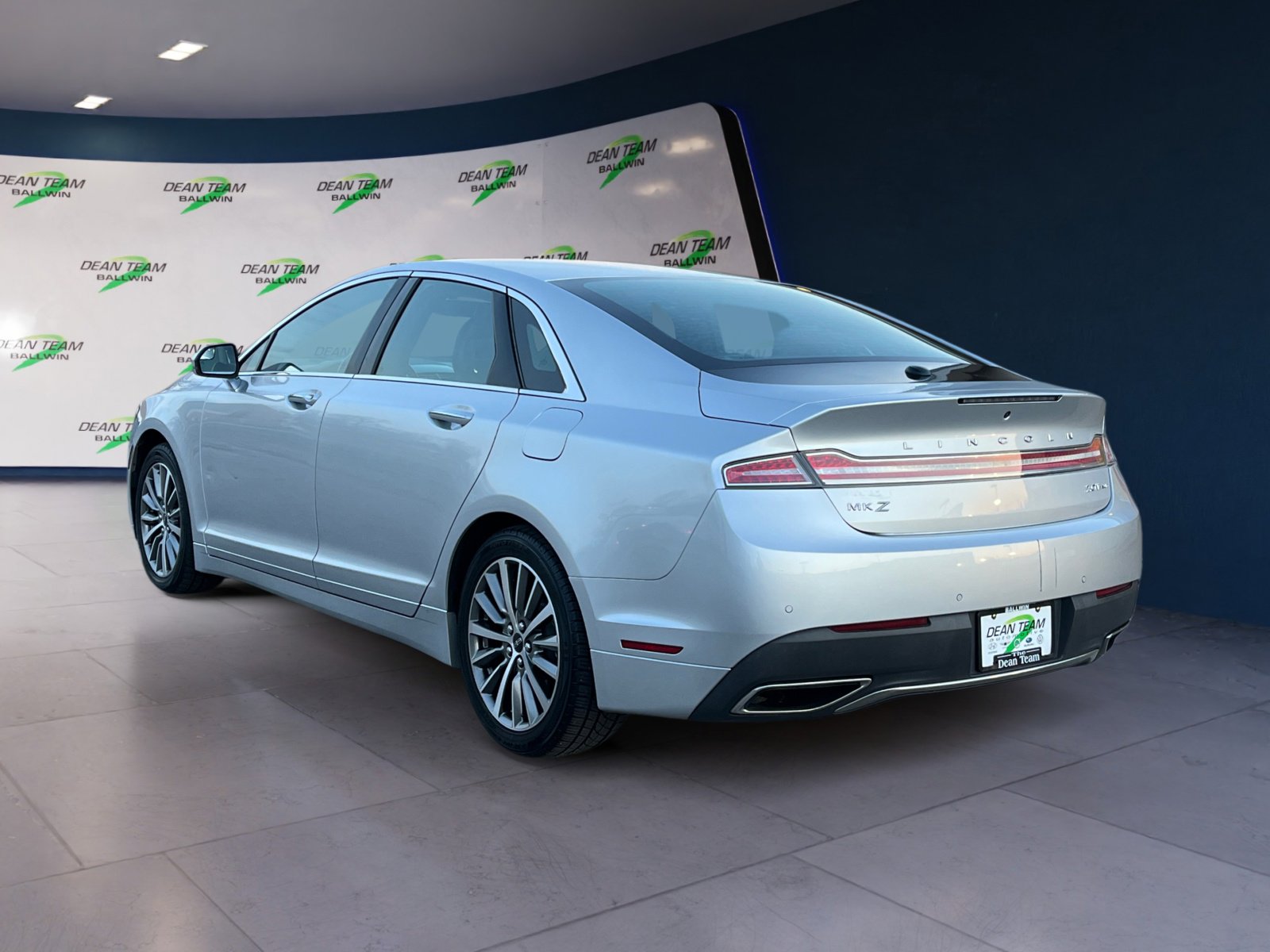 Used 2017 Lincoln MKZ Premiere image 6
