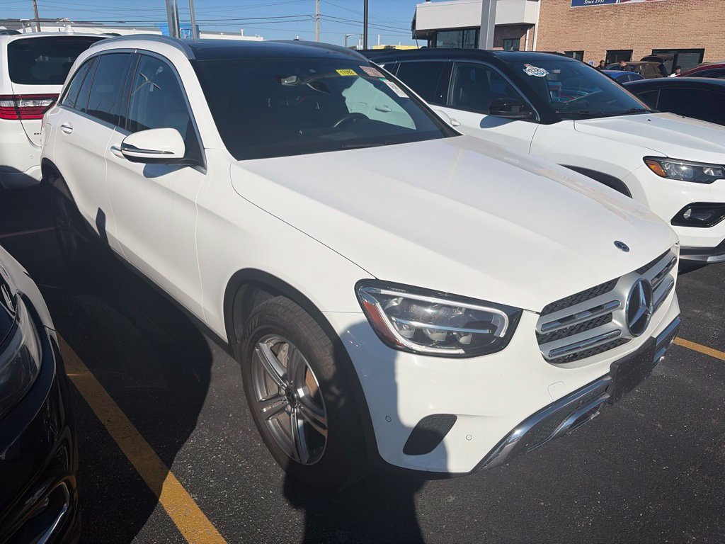 Used 2021 Mercedes-Benz GLC 300 4MATIC image 3