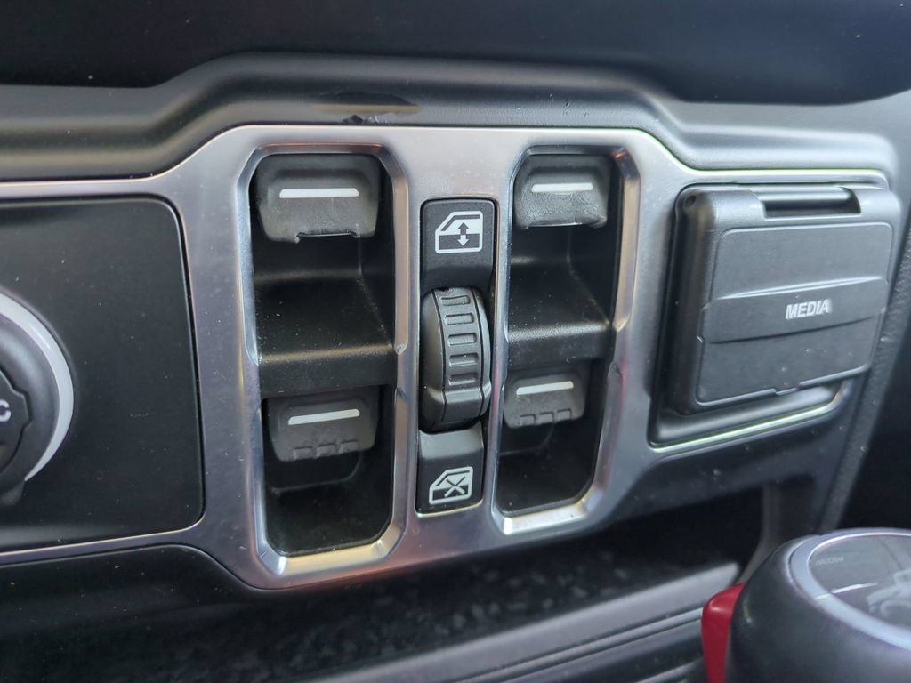Used 2022 Jeep Gladiator Overland w/ Popular Equipment Package AWD/4WD image 31