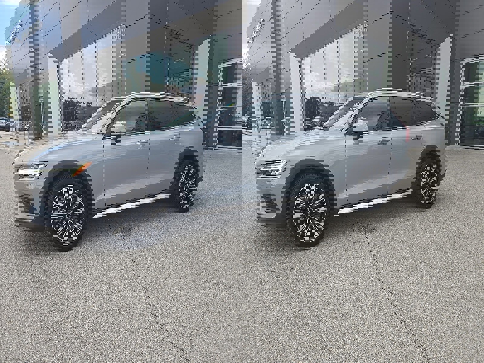 Certified 2024 Volvo V60 B5 Cross Country Ultimate