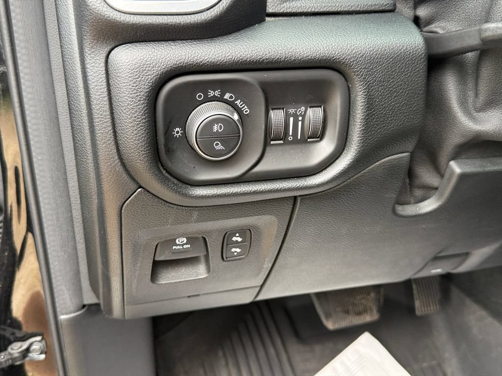 Used 2020 RAM 1500 Laramie AWD/4WD image 19