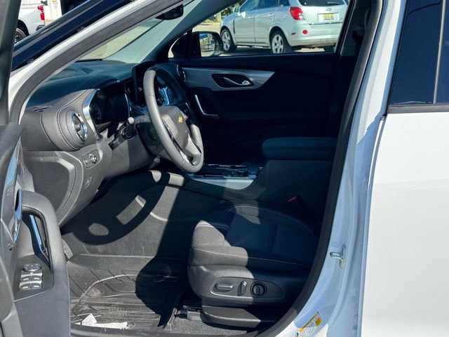 New 2025 Chevrolet Blazer LT w/ Redline Edition image 11