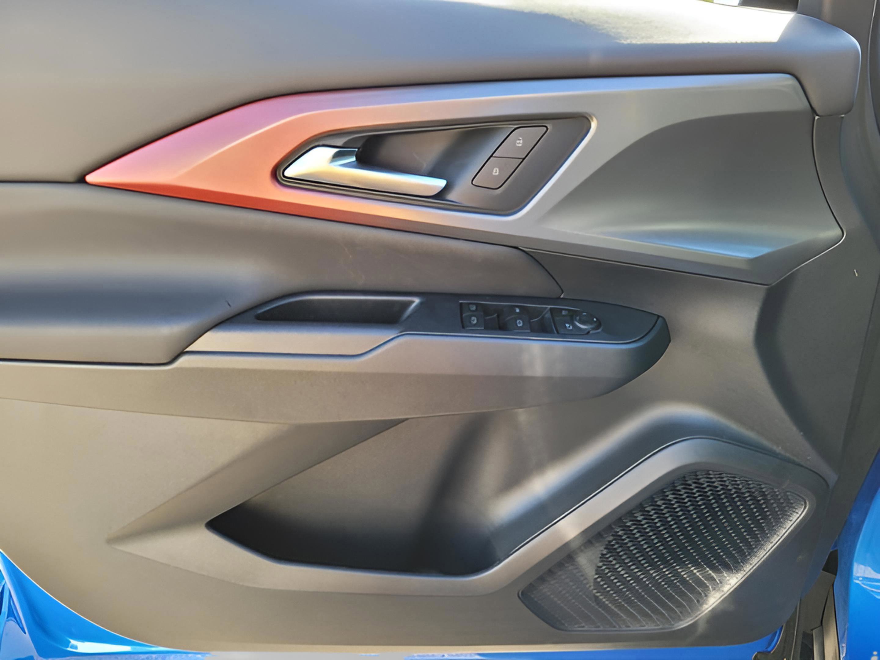 New 2026 Chevrolet Equinox EV RS image 12