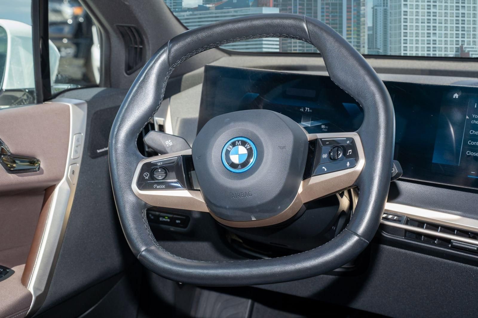 Used 2023 BMW iX xDrive50 w/ Premium Package AWD/4WD image 21