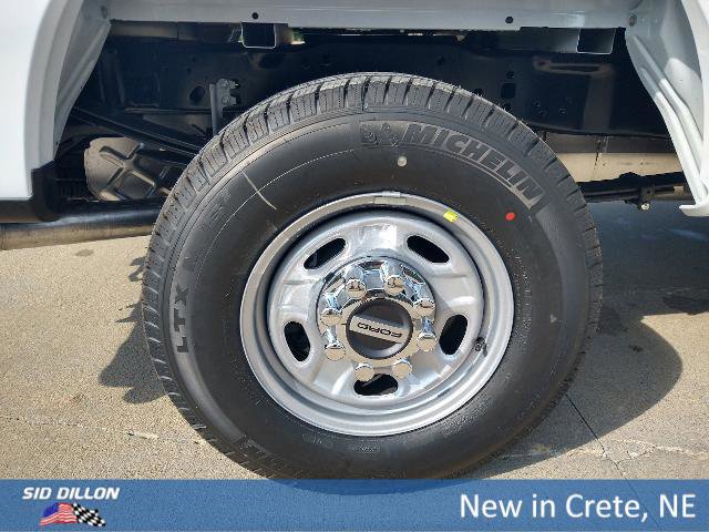 New 2026 Ford F250 XL w/ XL Chrome Package image 23