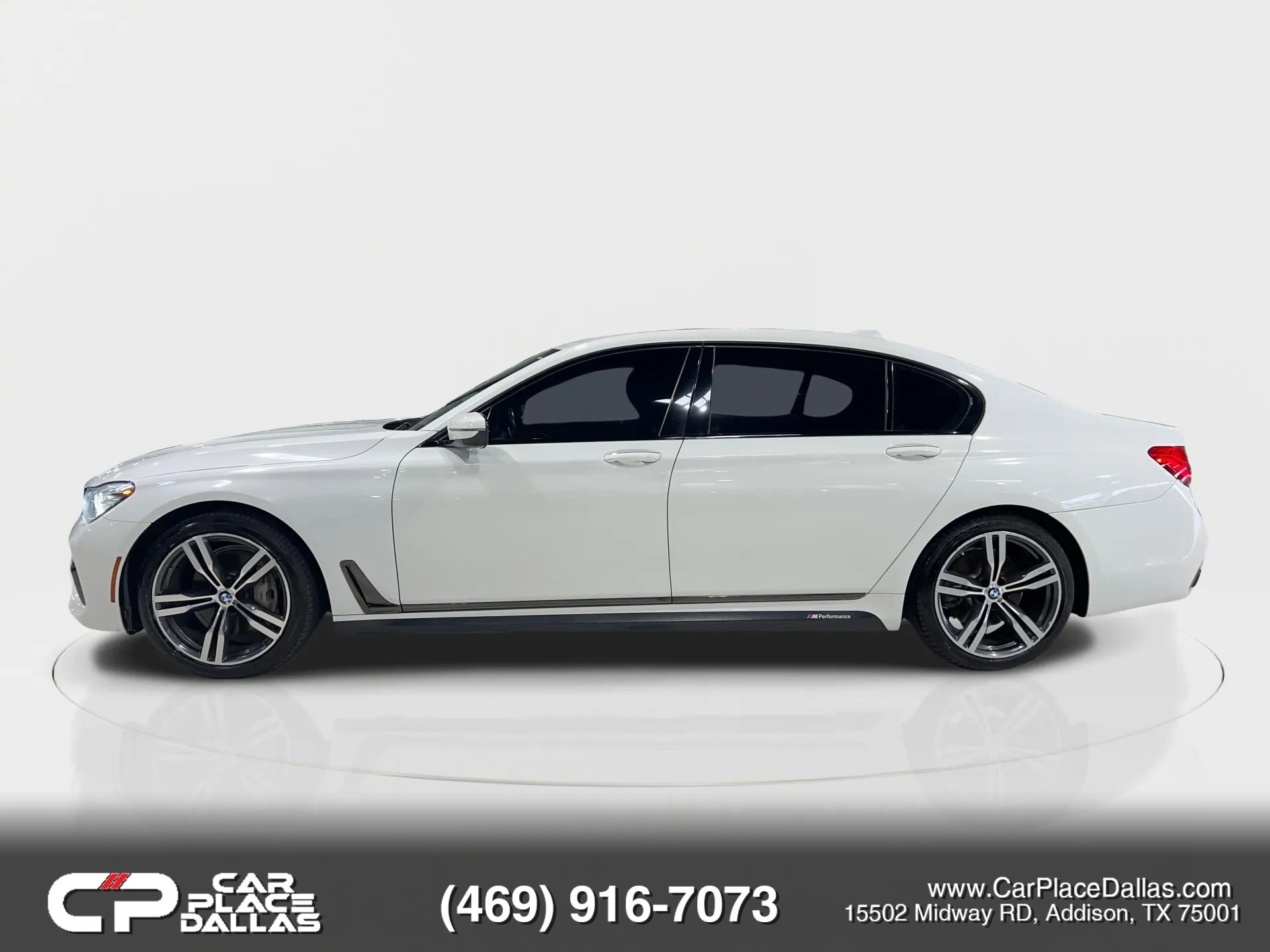 Used 2019 BMW 740i w/ M Sport Package image 7