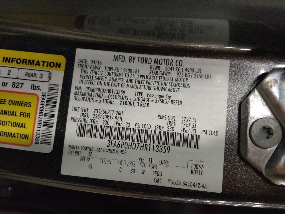 Used 2017 Ford Fusion SE FWD image 33