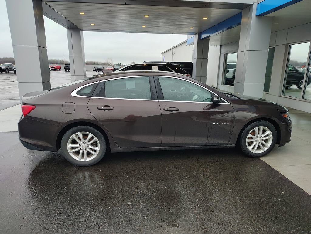 Used 2016 Chevrolet Malibu LT FWD image 3
