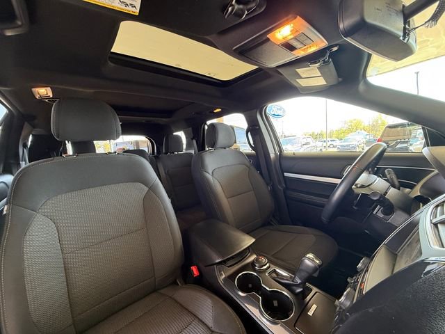 Certified 2017 Ford Explorer XLT w/ Equipment Group 201A image 25