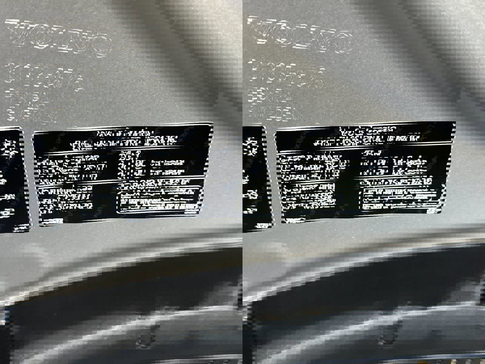 Used 2015 Volvo XC60 T6 Platinum image 28