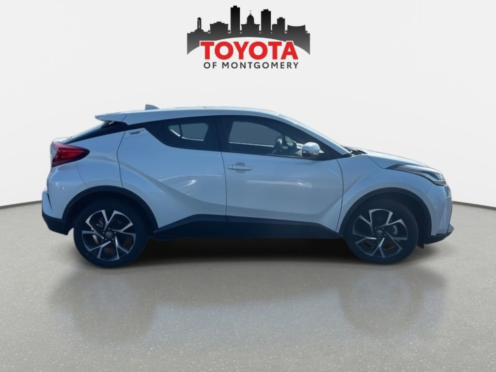 Used 2020 Toyota C-HR XLE image 7