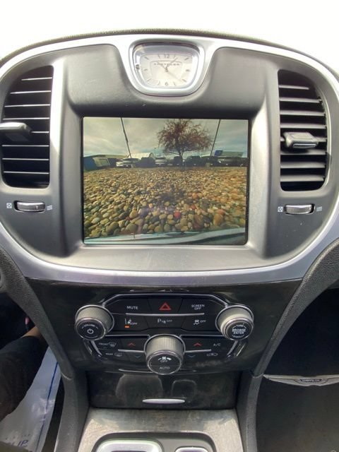 Used 2019 Chrysler 300 Limited w/ Safetytec Plus Group RWD image 3
